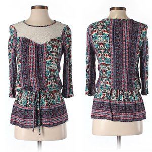 Forever 21 Lace Peplum Top